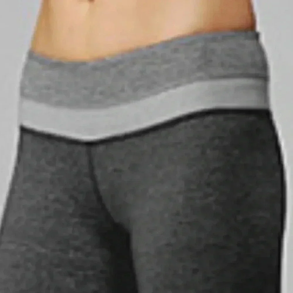 Lululemon groove crop